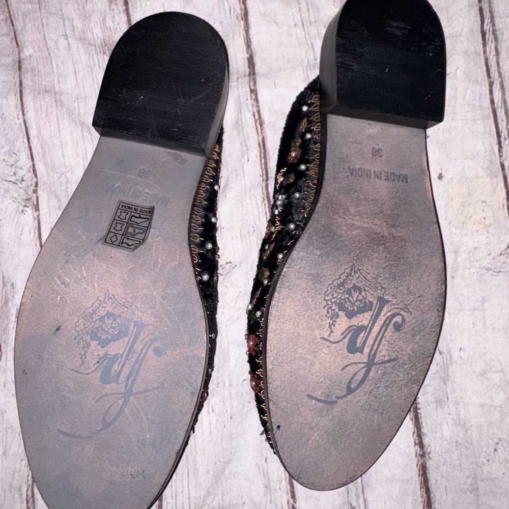 Free People black beaded/studded velvet slip on loafer mules 38(7.5) - Picture 4 of 6